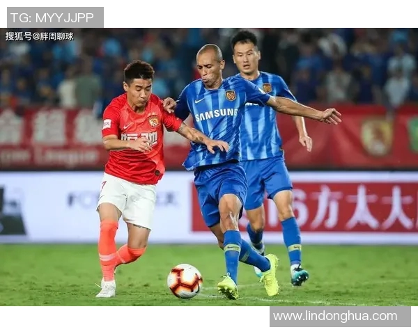 广东恒大与苏宁激战正酣谁能在中超赛场上笑到最后