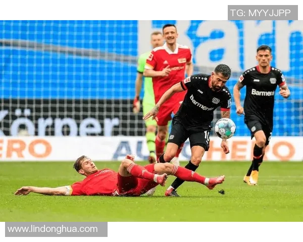 巴黎与曼联精彩对决央视回放全程回顾与分析