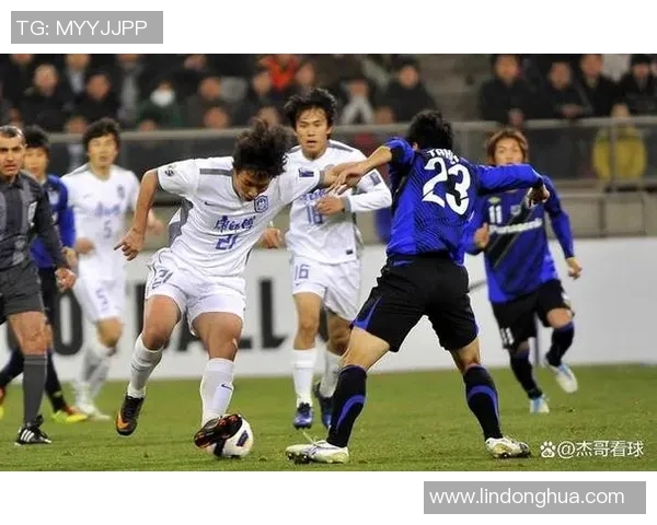 鹿儿岛联队与冈山绿雉的激烈对决展现足球魅力与团队精神 鹿儿岛联队与冈山绿雉的激烈对决展现足球魅力与团队精神