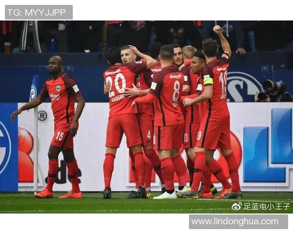 美因茨与柏林赫塔对决解析球队状态与战术布局全景展望